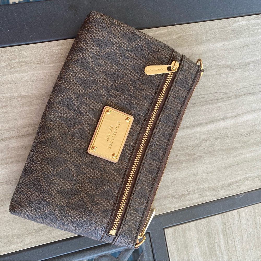 Michael Kors mini shoulder bag/wristlet/crossbody